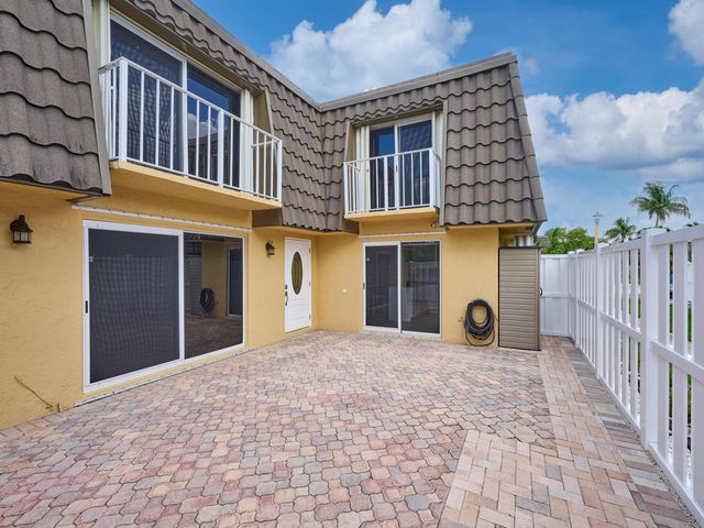 22168 Boca Rancho Drive D, Boca Raton, FL 33428