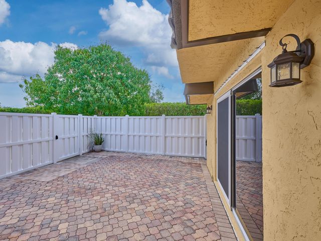 22168 Boca Rancho Drive D, Boca Raton, FL 33428