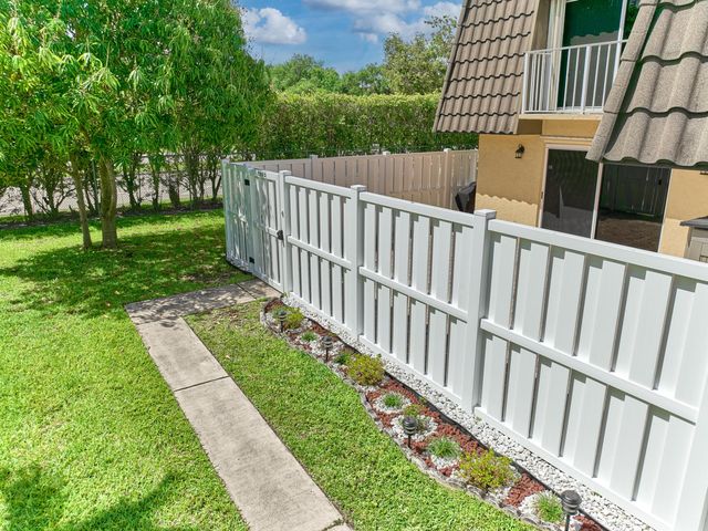 22168 Boca Rancho Drive D, Boca Raton, FL 33428