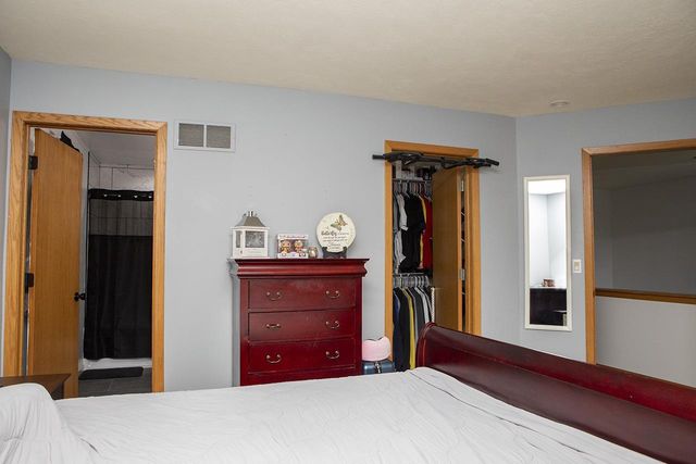 220 Wildflower Way, Lake Mills, WI 53551