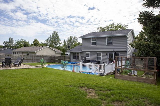 220 Wildflower Way, Lake Mills, WI 53551