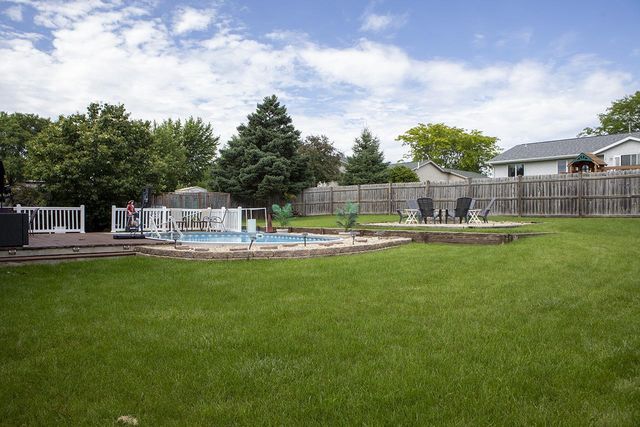 220 Wildflower Way, Lake Mills, WI 53551