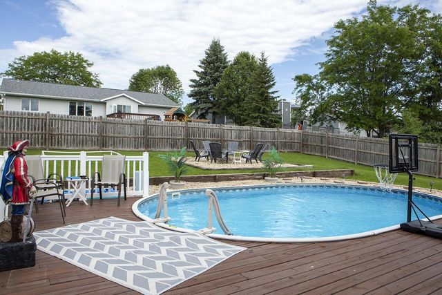 220 Wildflower Way, Lake Mills, WI 53551