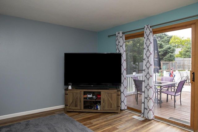 220 Wildflower Way, Lake Mills, WI 53551