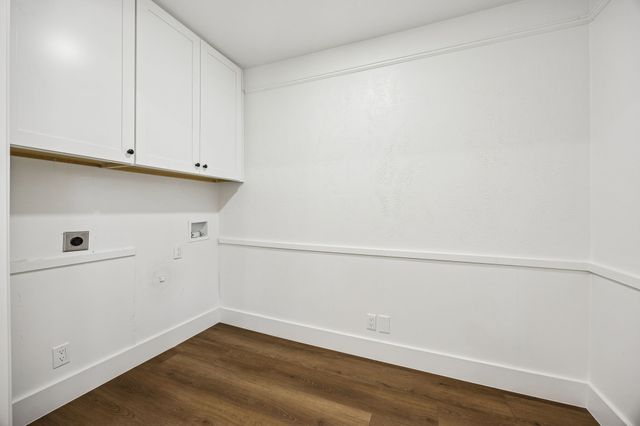 808 Lee Drive, Bedford, TX 76022