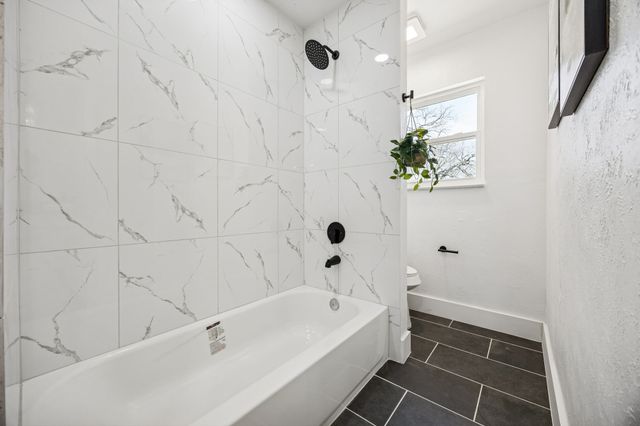 808 Lee Drive, Bedford, TX 76022