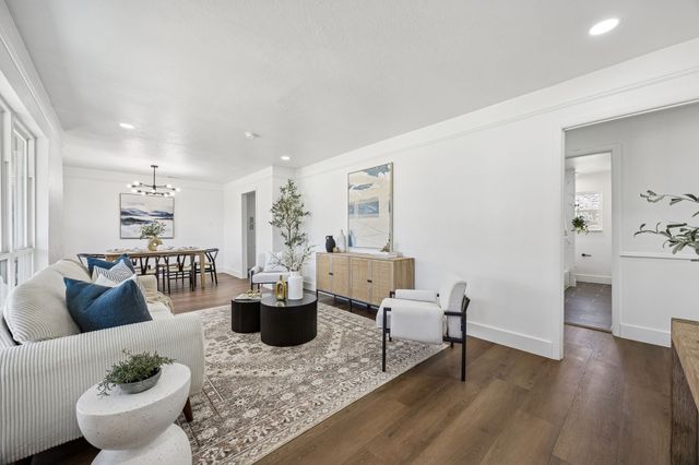 808 Lee Drive, Bedford, TX 76022