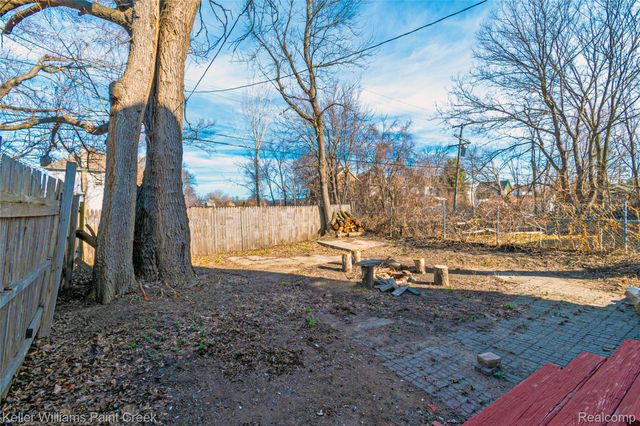 215 Winona Street, Highland Park, MI 48203