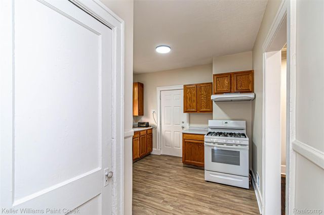 215 Winona Street, Highland Park, MI 48203