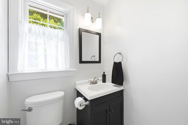 10 HIDDEN SPRING LN, Landenberg, PA 19350