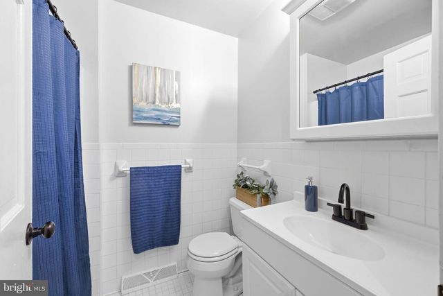 10 HIDDEN SPRING LN, Landenberg, PA 19350