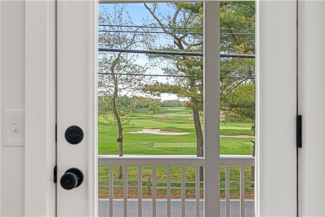 540 Middle Highway, Barrington, RI 02806