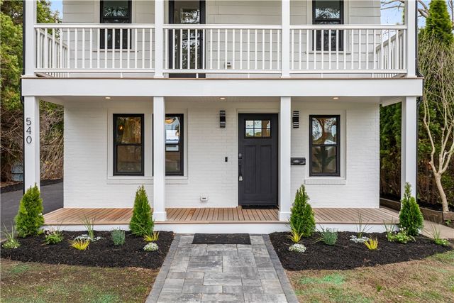 540 Middle Highway, Barrington, RI 02806