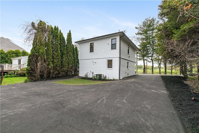 540 Middle Highway, Barrington, RI 02806