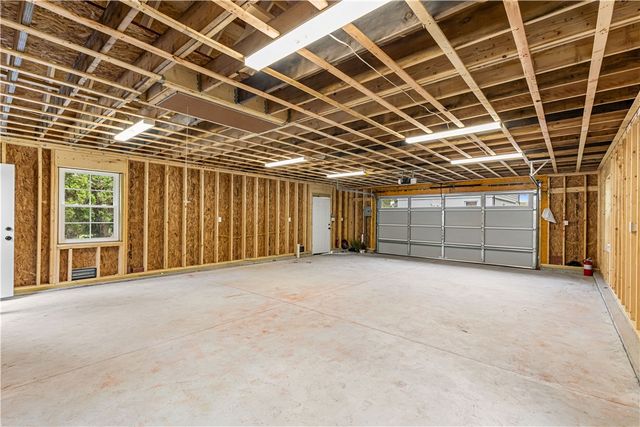 540 Middle Highway, Barrington, RI 02806