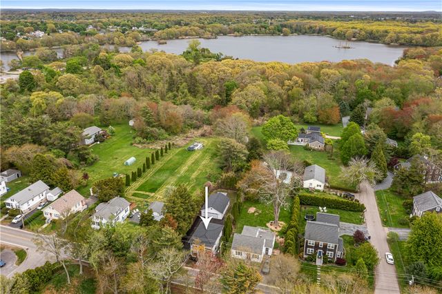 540 Middle Highway, Barrington, RI 02806