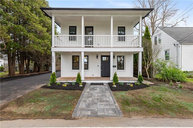 540 Middle Highway, Barrington, RI 02806