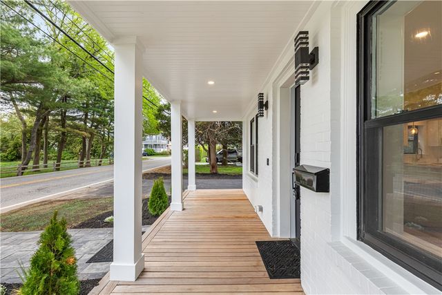 540 Middle Highway, Barrington, RI 02806
