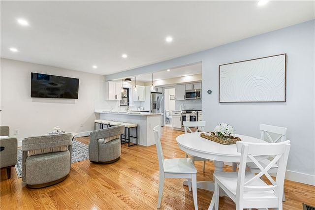 540 Middle Highway, Barrington, RI 02806