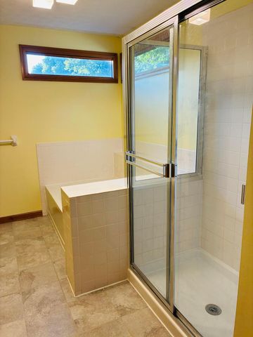 3660 Rivervail Drive, Columbus, OH 43221