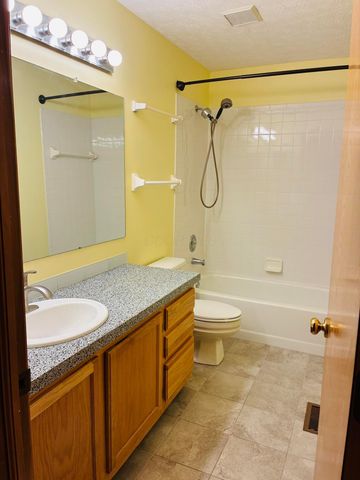 3660 Rivervail Drive, Columbus, OH 43221