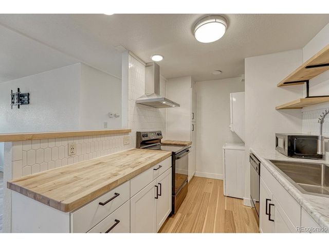 451 Golden Cir 109, Golden, CO 80401