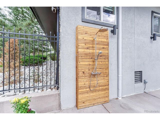 451 Golden Cir 109, Golden, CO 80401