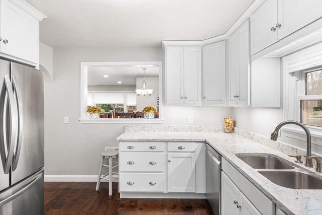 1003 EVANS STREET, Oshkosh, WI 54901