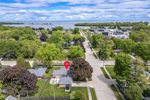 1003 EVANS STREET, Oshkosh, WI 54901