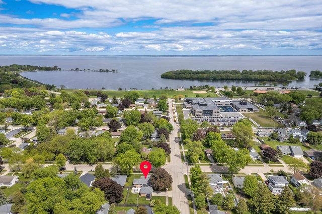 1003 EVANS STREET, Oshkosh, WI 54901