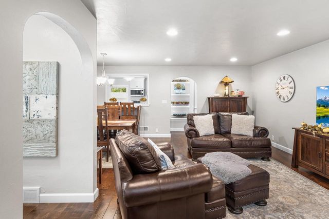 1003 EVANS STREET, Oshkosh, WI 54901