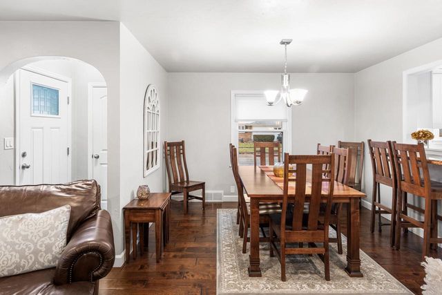 1003 EVANS STREET, Oshkosh, WI 54901