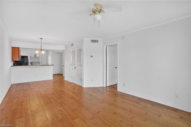 1165 Mainsail DR # 604, Naples, FL 34114