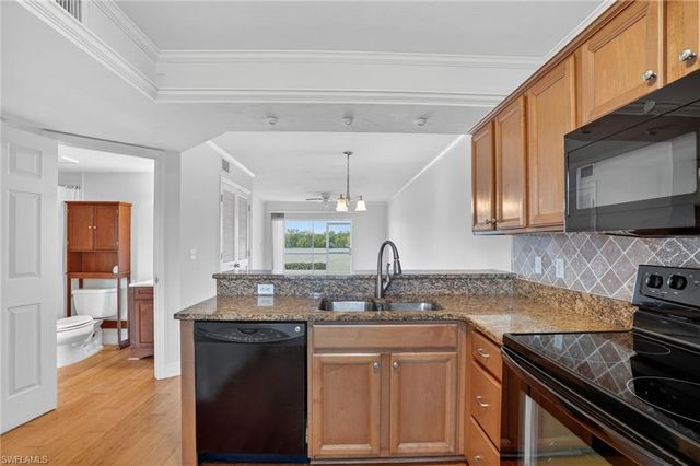 1165 Mainsail DR # 604, Naples, FL 34114