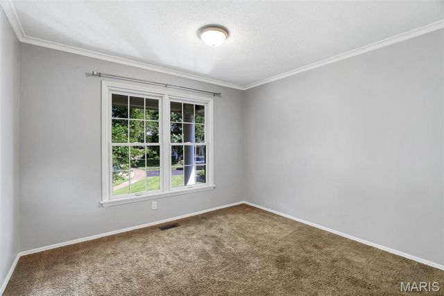 12917 Cedarledge Court, St Louis, MO 63146