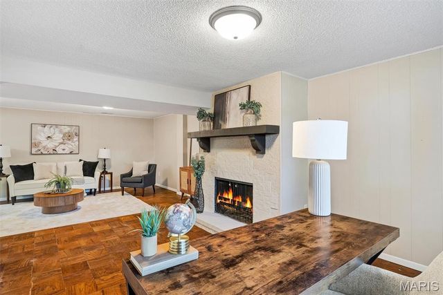 12917 Cedarledge Court, St Louis, MO 63146