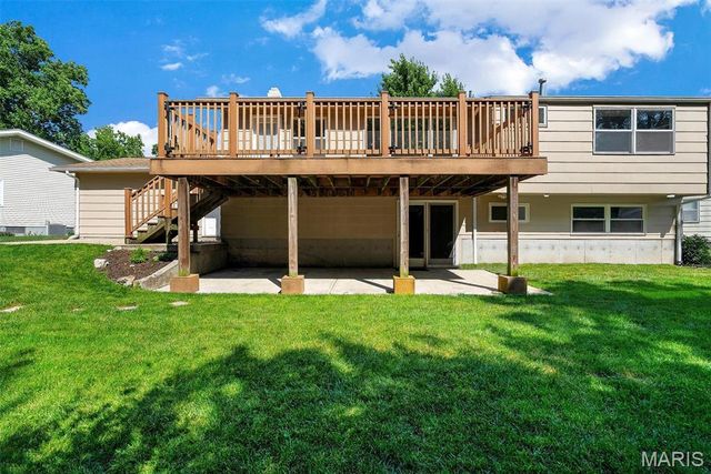12917 Cedarledge Court, St Louis, MO 63146