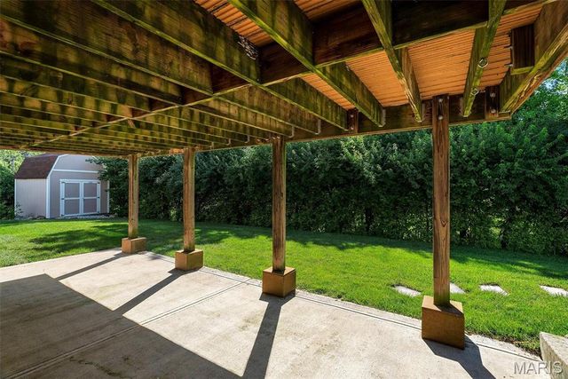 12917 Cedarledge Court, St Louis, MO 63146
