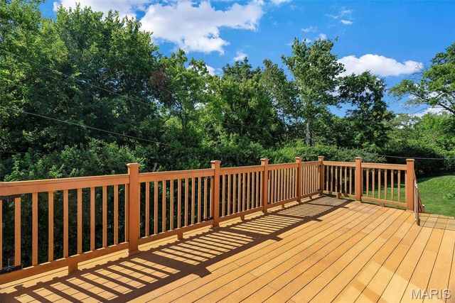 12917 Cedarledge Court, St Louis, MO 63146