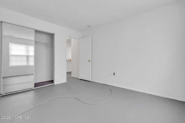 25 Des Moines Court, Tinton Falls, NJ 07712