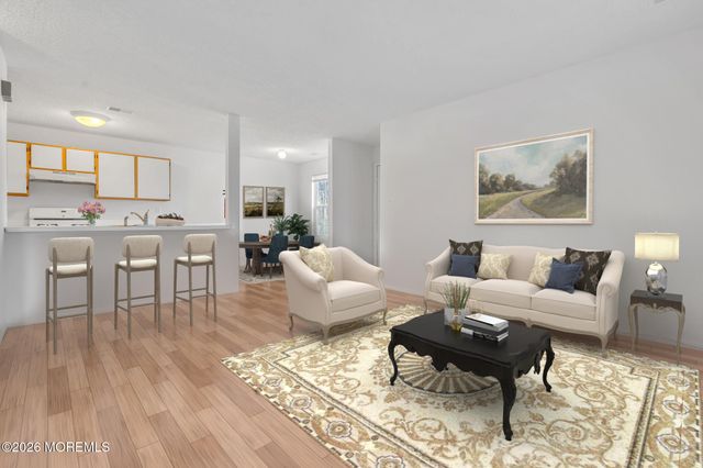 25 Des Moines Court, Tinton Falls, NJ 07712