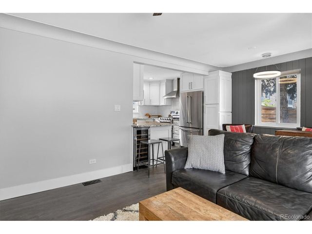 2201 S Dexter St, Denver, CO 80222