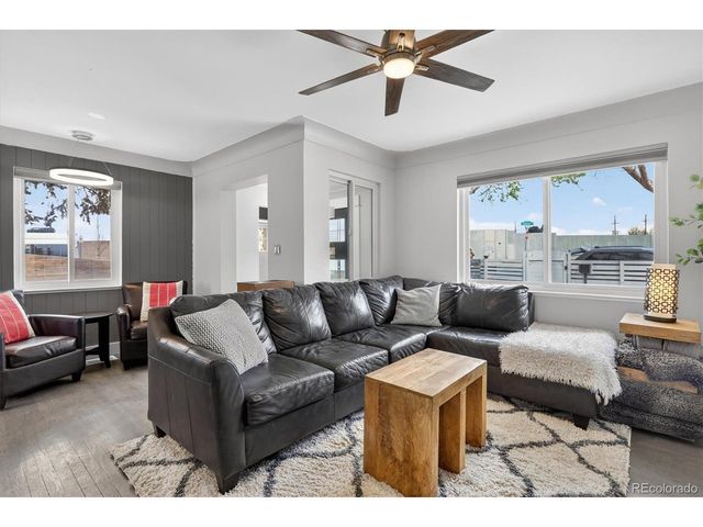 2201 S Dexter St, Denver, CO 80222