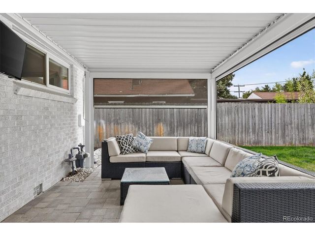 2201 S Dexter St, Denver, CO 80222