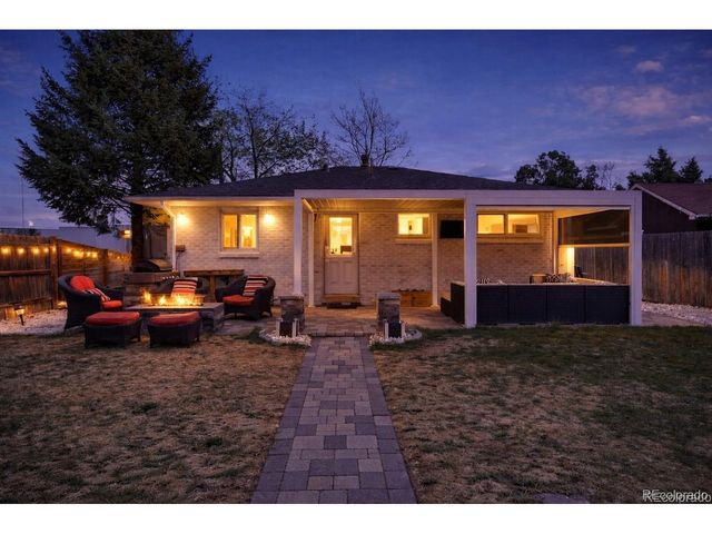 2201 S Dexter St, Denver, CO 80222