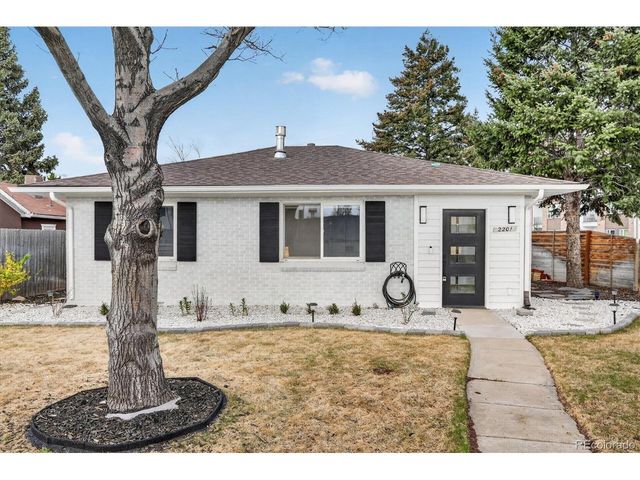 2201 S Dexter St, Denver, CO 80222