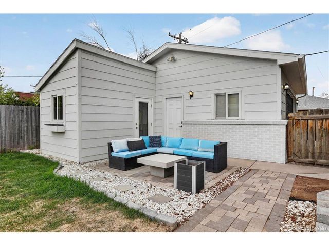 2201 S Dexter St, Denver, CO 80222