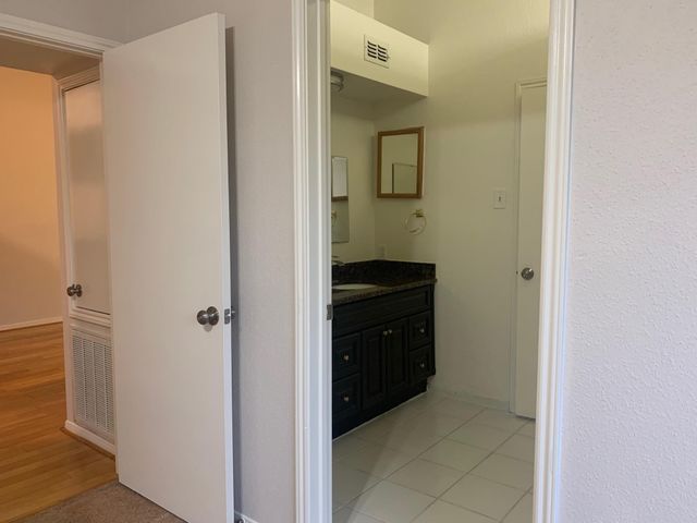 8055 Cambridge Street 90, Houston, TX 77054