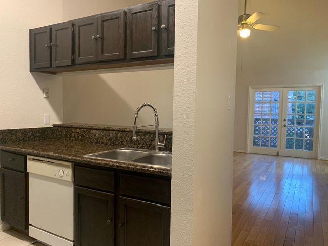 8055 Cambridge Street 90, Houston, TX 77054