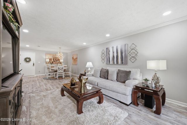 1600 Gardiner Ln 118, Louisville, KY 40205